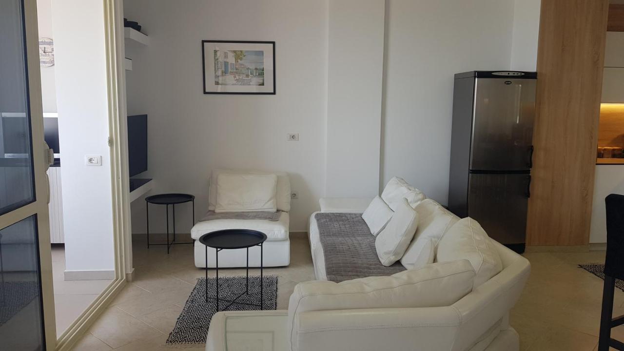 M&I Beach Apartment With Sea View Durrës 外观 照片
