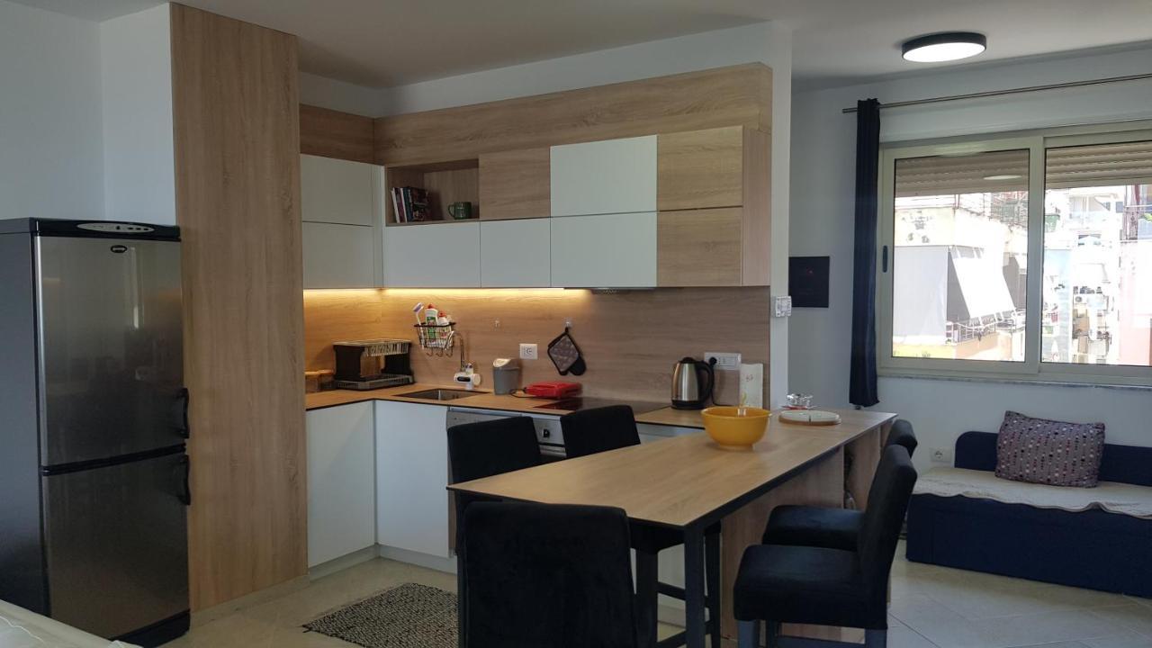 M&I Beach Apartment With Sea View Durrës 外观 照片