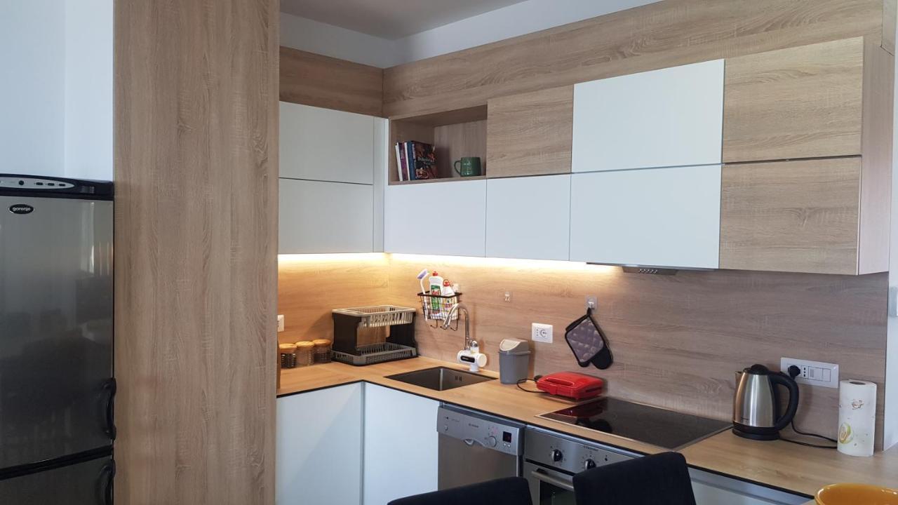 M&I Beach Apartment With Sea View Durrës 外观 照片