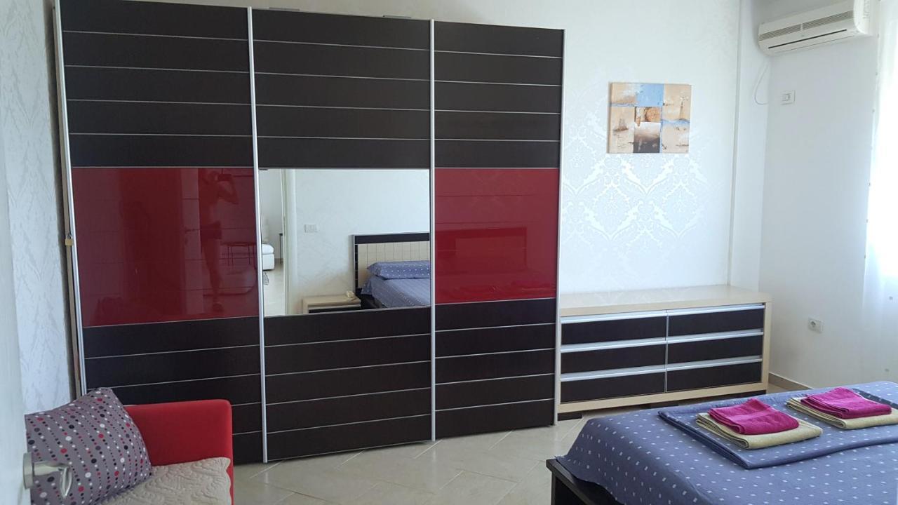 M&I Beach Apartment With Sea View Durrës 外观 照片