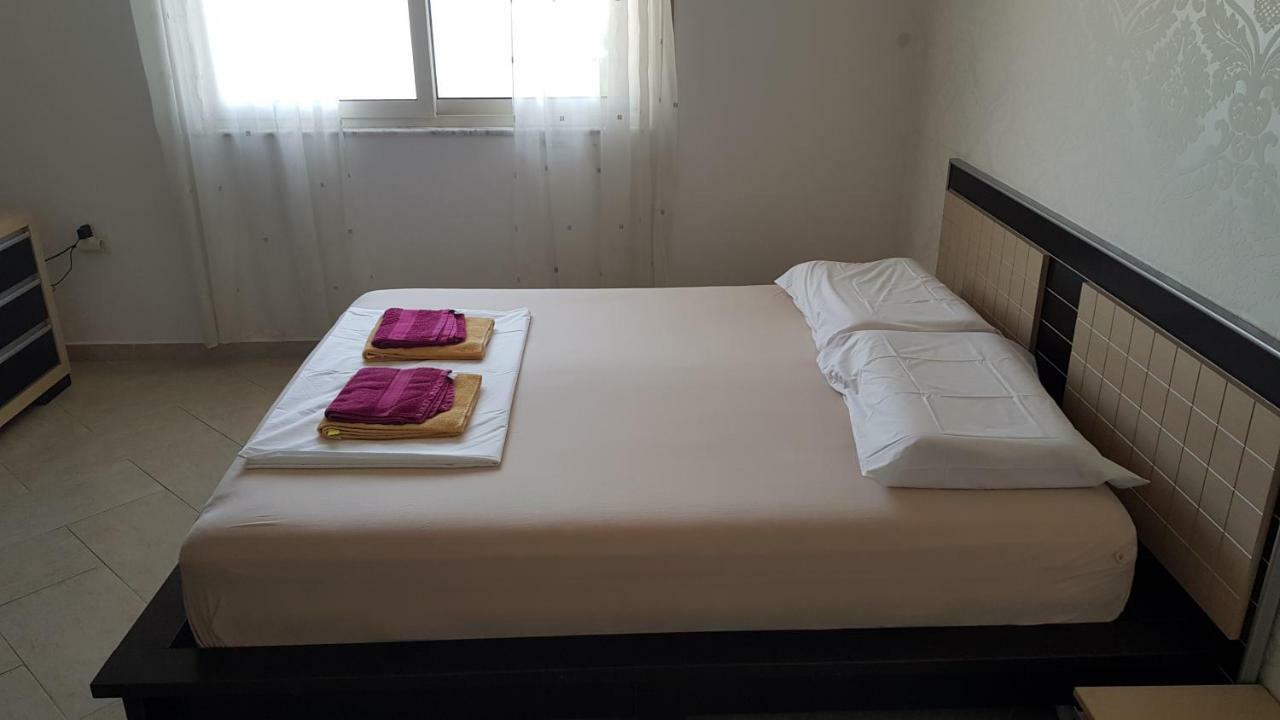 M&I Beach Apartment With Sea View Durrës 外观 照片